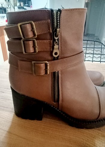 Kahverengi Tokalı Kadın Botu - Görsel 4