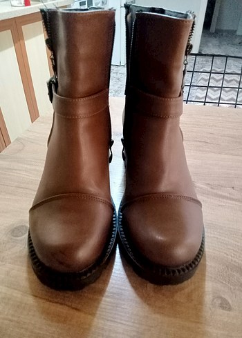 Kahverengi Tokalı Kadın Botu - Görsel 3