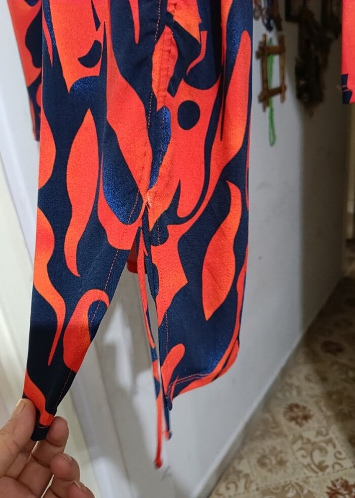 kirmizi elbise - Görsel 3