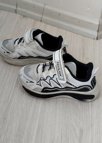 29 Beden Gri Yılan Desenli Erkek Çocuk Spor Ayakkabı