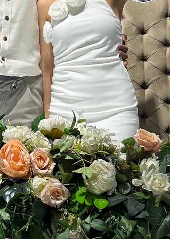 Beyaz nikah elbisesi
