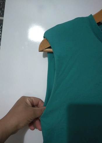 Massimo Dutti Yeşil Kolsuz Basic Kadın Atlet