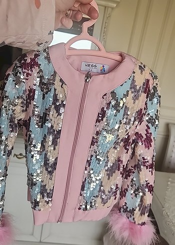 Pembe Kürklü Payetli Kız Ceketi