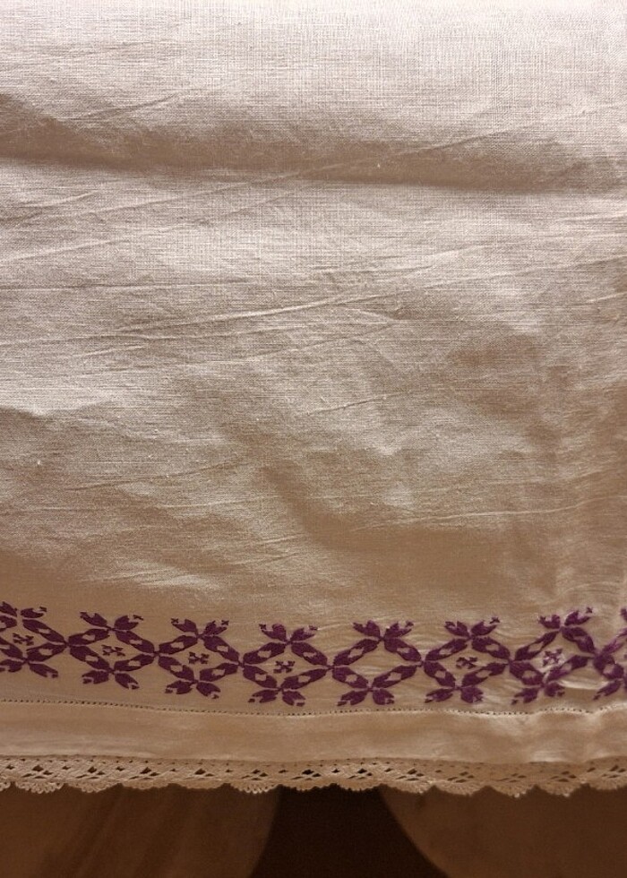 Dantelli ve kanaviçe işlenmiş, çok amaçlı örtü - Görsel 4