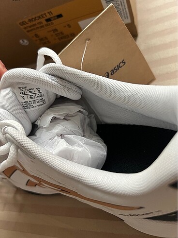 39 Beden beyaz Renk Asics ayakkabı