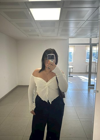 Beyaz V Yaka Transparan Kadın Bluz
