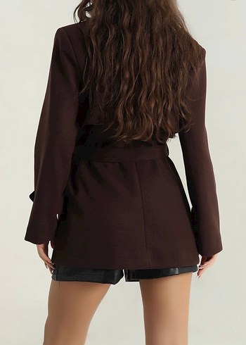 Kahverengi Kemerli Kısa Kadın Trençkot - Görsel 3