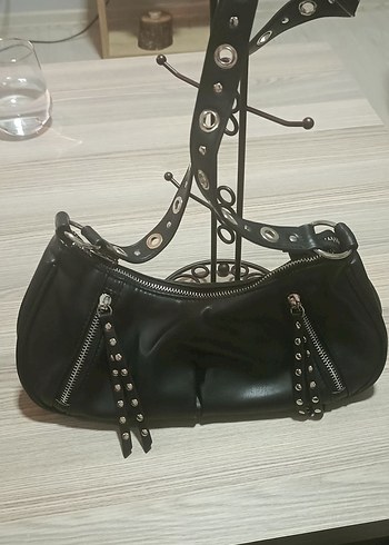 Zincir Detaylı Siyah Gotik Deri Kadın Çanta - Görsel 3