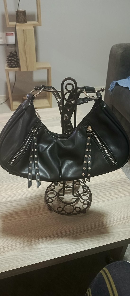 Zincir Detaylı Siyah Gotik Deri Kadın Çanta - Görsel 2