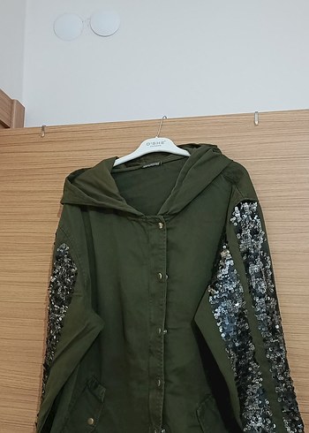 Payet İşlemeli Kapüşonlu Uzun Yeşil Kadın Kaban (büyük beden m) - Görsel 5