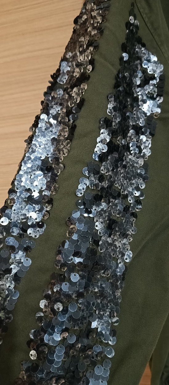 Payet İşlemeli Kapüşonlu Uzun Yeşil Kadın Kaban (büyük beden m) - Görsel 3