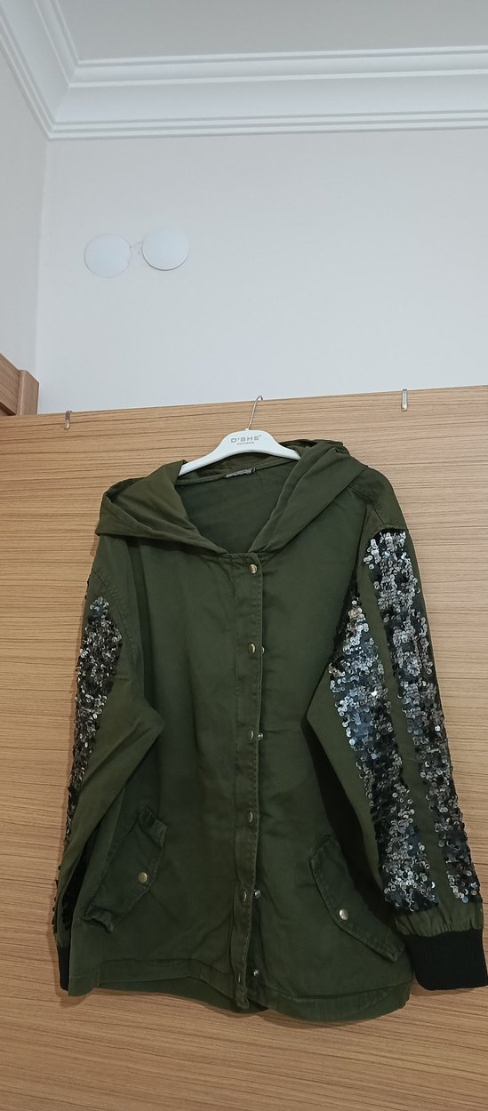 Payet İşlemeli Kapüşonlu Uzun Yeşil Kadın Kaban (büyük beden m) - Görsel 5