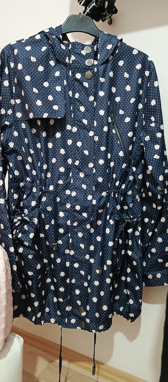 Kadın Lacivert Puantiyeli Uzun Yağmurluk - Görsel 2