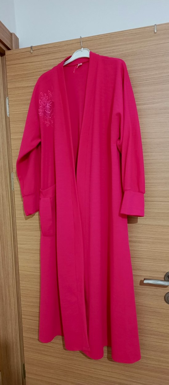 Pembe Nakışlı Uzun Kadın Sabahlık - Görsel 5