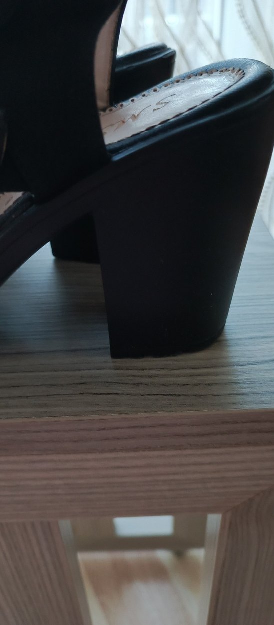 Kadın Siyah Deri Goth Dolgu Topuklu Ayakkabı - Görsel 3