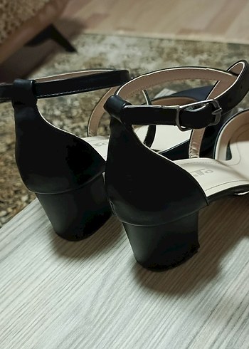 Siyah Tokalı Kadın Topuklu Ofis Ayakkabısı - Görsel 3