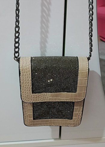 Bej Deri Yılan Desenli Zincir Detaylı Çanta - Görsel 2