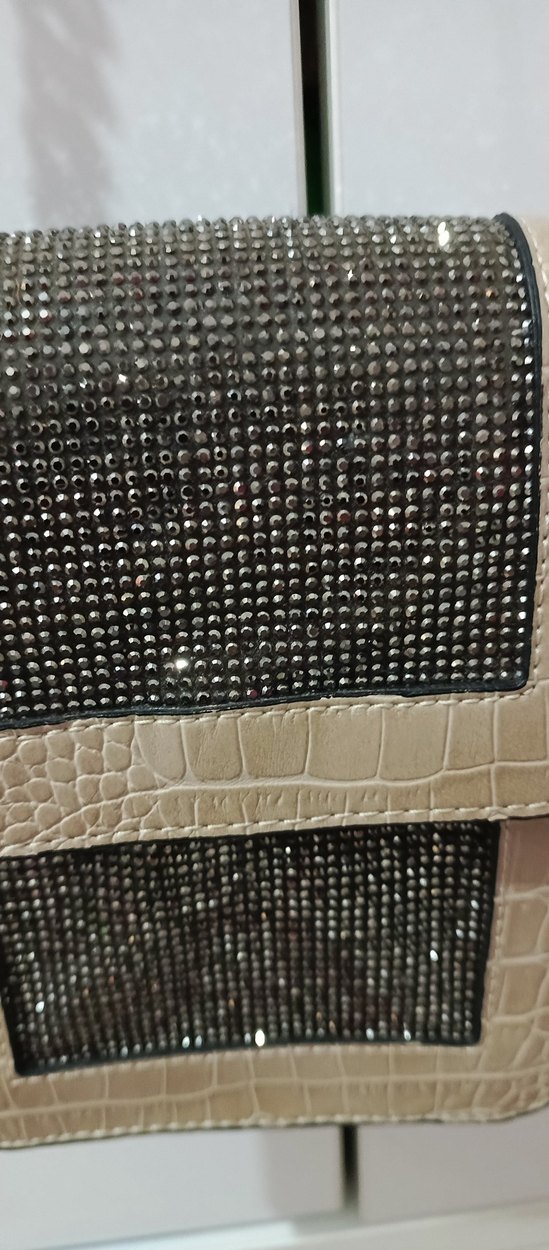 Bej Deri Yılan Desenli Zincir Detaylı Çanta - Görsel 5