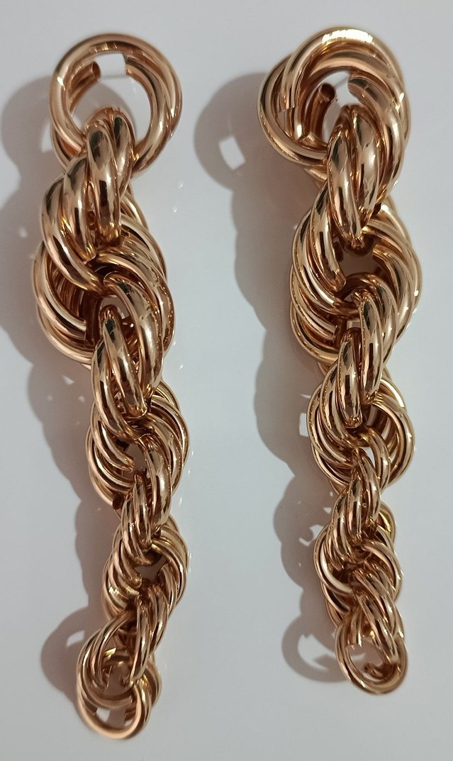 Zincir Detaylı Uzun Gold Küpe - Görsel 2