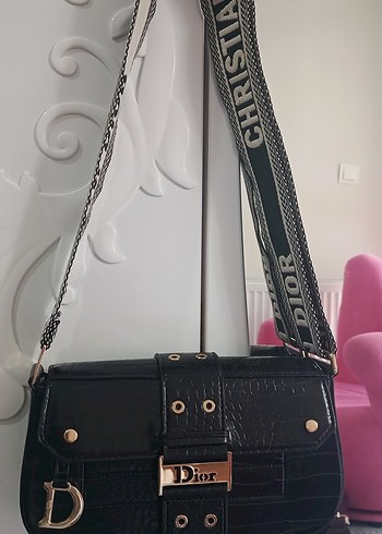 Siyah Deri Tokalı Kadın Çanta - Görsel 2