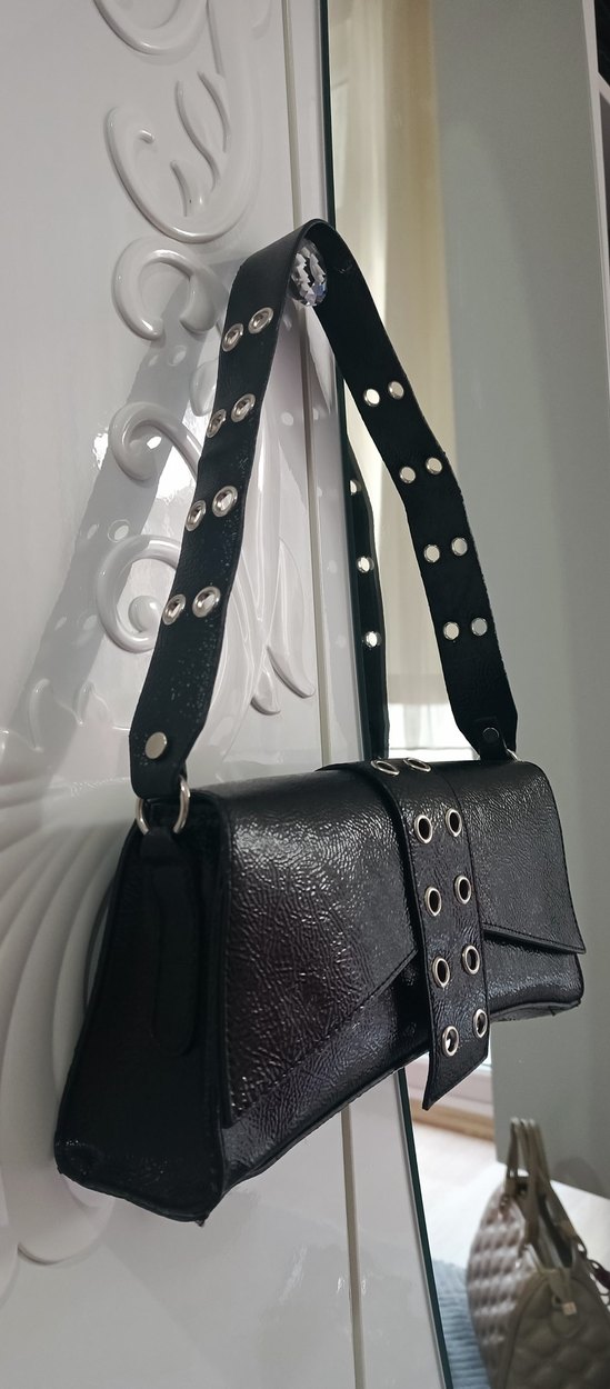 Siyah Deri  Tokalı Kadın Çanta - Görsel 3