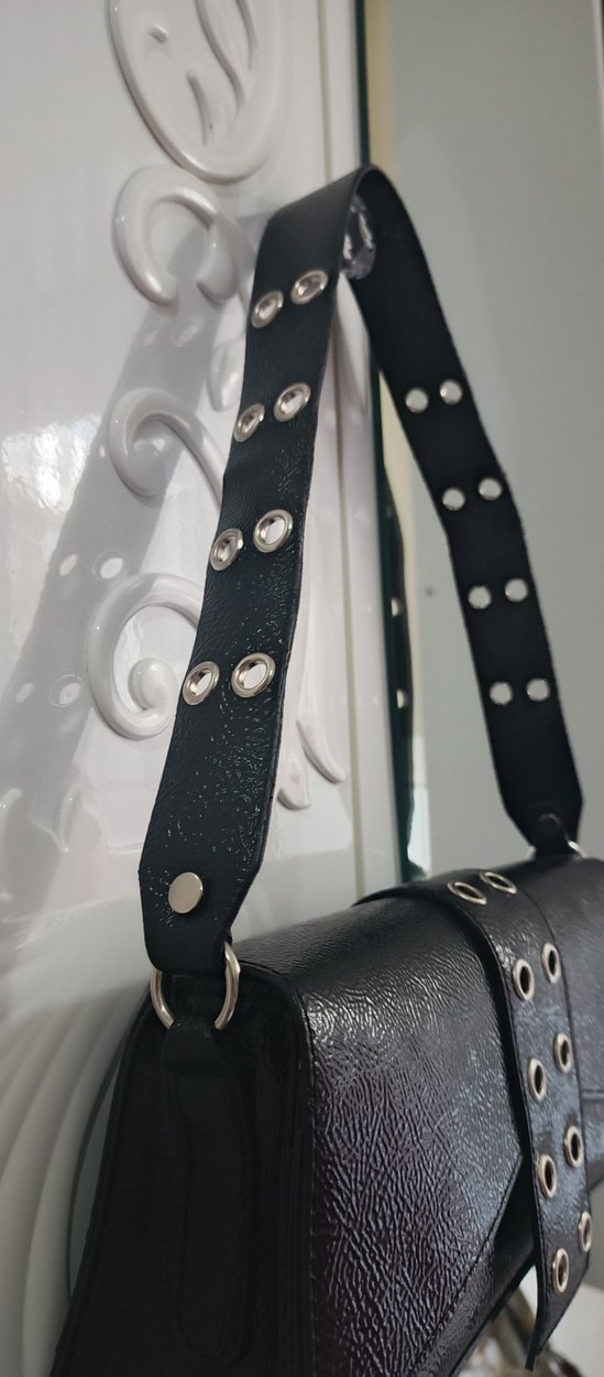 Siyah Deri  Tokalı Kadın Çanta - Görsel 4