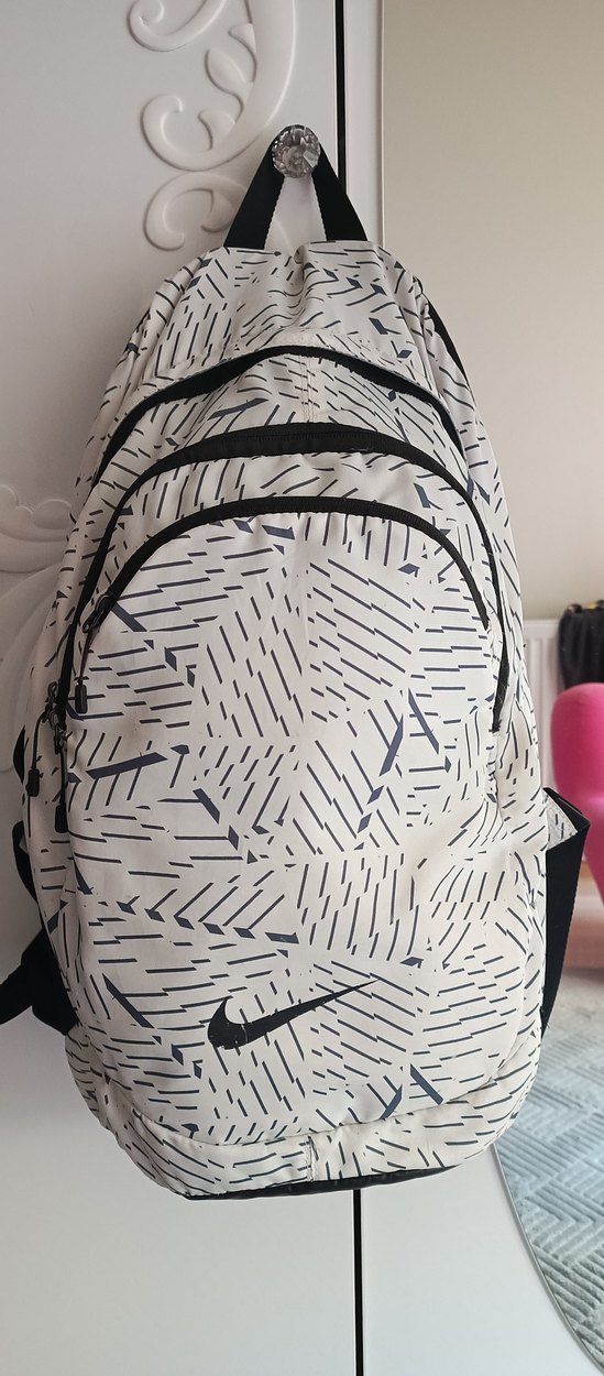 Beyaz Desenli Sırt Çantası - Görsel 5