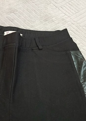 Siyah Deri Detaylı Gotik Kadın Kumaş Pantolon - Görsel 6