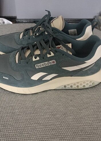 Reebok sneaker