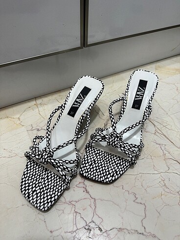 37 Beden ZARA TERLİK