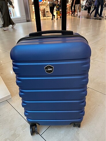 universal Beden Sıfır etiketli kabin boy valiz