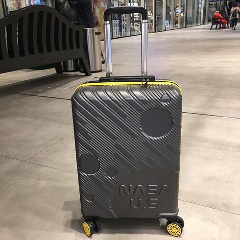 Nars Sıfır etiketli kabin boy valiz