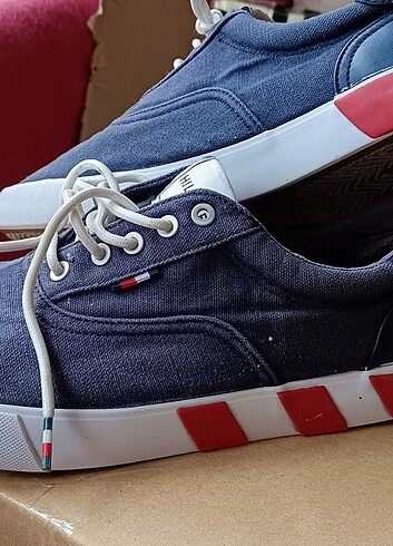 Tommy Hilfiger Orijinal TOMMY HİLFİGER 