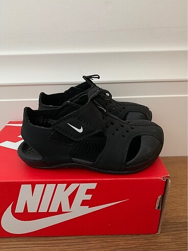 Nike sandalet