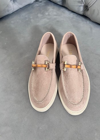 Bej Süet Tokalı Stiletto Topuklu Kadın Loafer