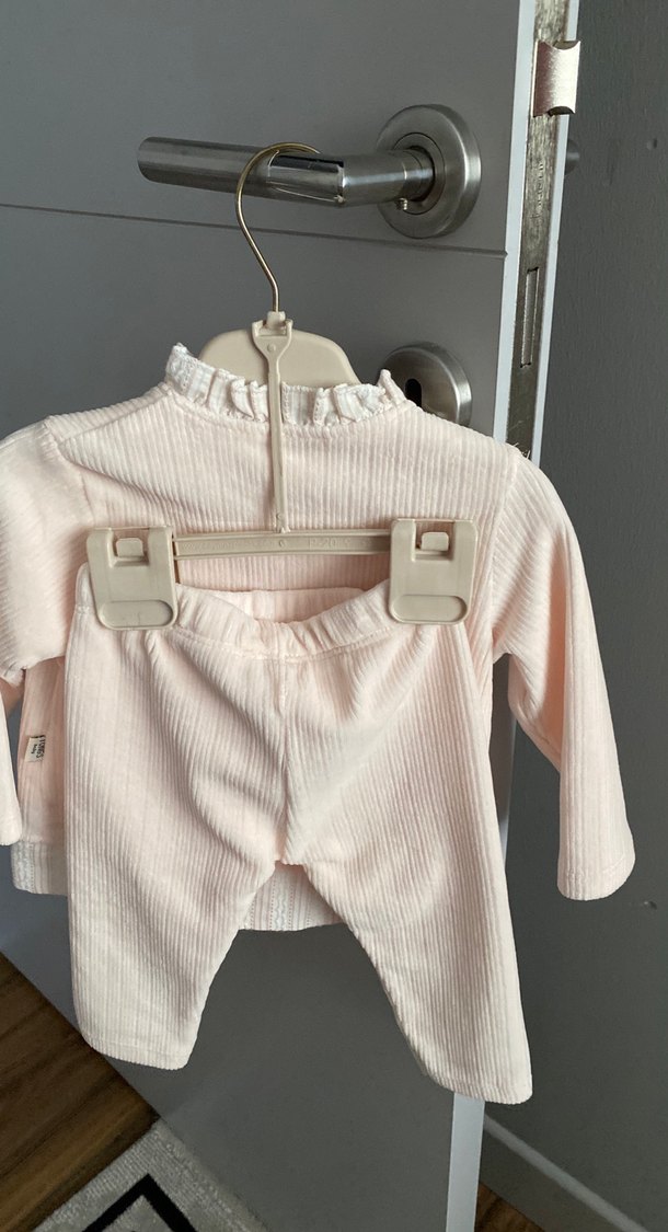 Pembe Nakışlı Uzun Kollu Örgü Bebek Takımı - Görsel 2