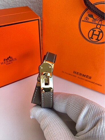 Beden gri Renk Hermes Vizon Gold Deri Çelik Bileklik