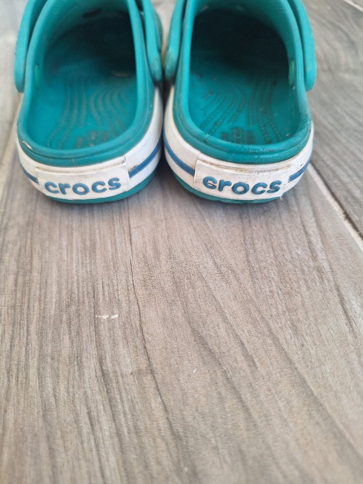 Crocs orginal cocuk terliği c-11 28 - 28.5 denk geliyor. - Görsel 3