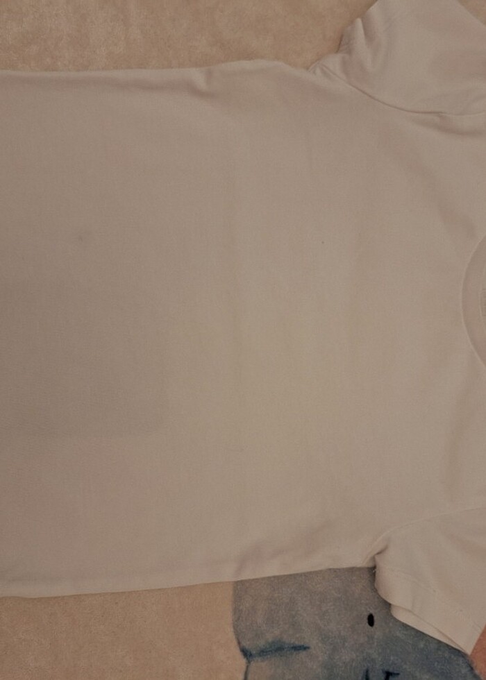 Erkek cocuk beyaz cepli uzun kollu tsort - Görsel 3