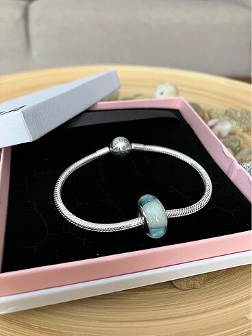 Beden Pandora charm