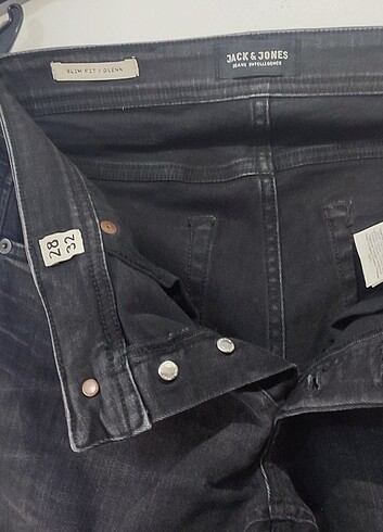 30 Beden siyah Renk Jack Jones Orjinal pantolon