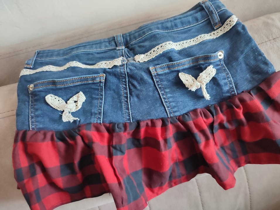 Koyu Kırmızı Ekose Detaylı Kot Mini Etek - Görsel 2