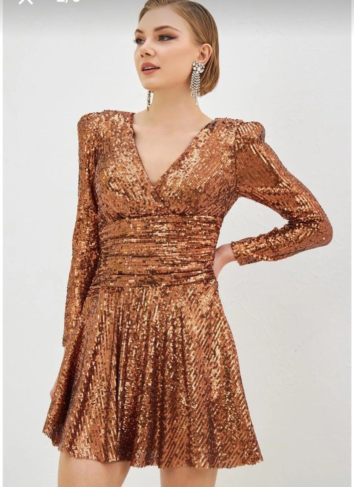 bakır rengi pul payetli uzun kollu kısa abiye - Görsel 2