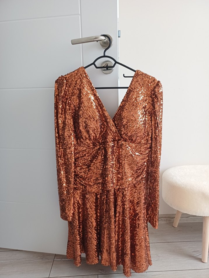 bakır rengi pul payetli uzun kollu kısa abiye - Görsel 3