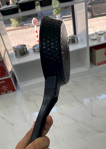 Taç Döküm Tava 20 cm