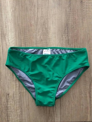 yeşil renk bikini