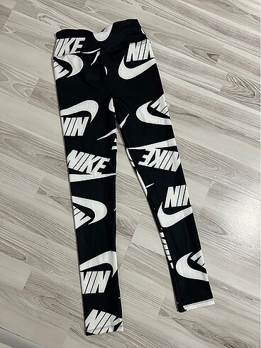 NIKE L BEDEN TAYT