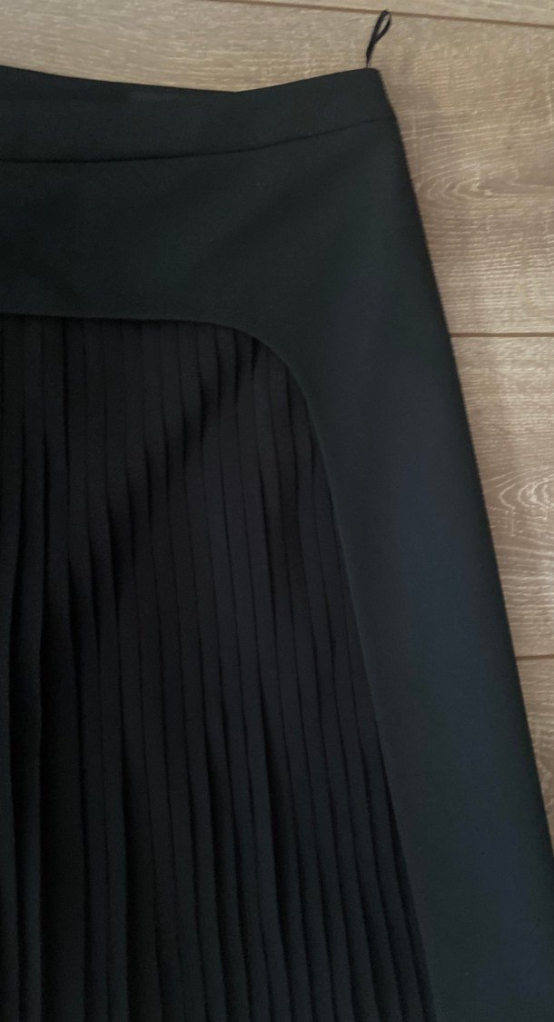 FIRSAT ÜRÜNÜ **** Piliseli Siyah Midi Etek - Görsel 2