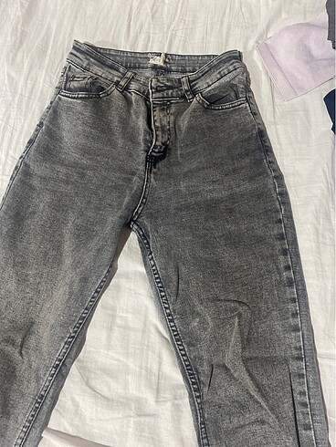 Gri jean