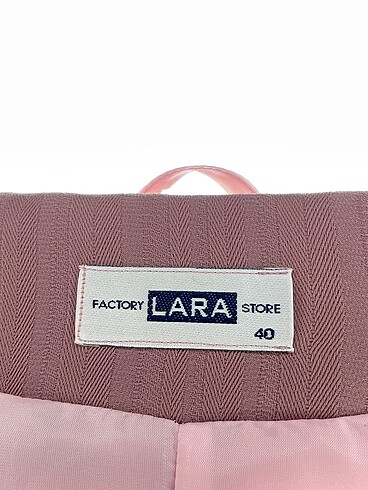 40 Beden pembe Renk Diğer Blazer %70 İndirimli.